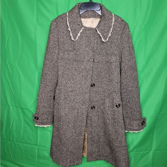 April May beautiful texture, classic Tweed coat. - Picture 2 of 13